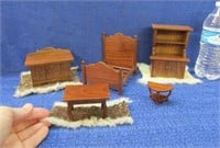 8pcs nice wooden doll furniture & rugs (2of4)