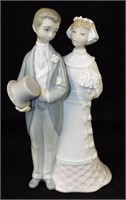 Lladro Bride And Groom Figurine