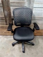 Staples adjustable office chair with mesh back