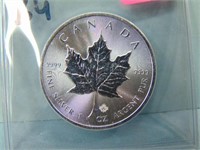 2015 Canada $5 Silver Maple Leaf Bullion Coin w/ P