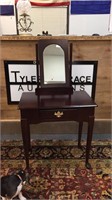 QUEEN ANNE STYLE JEWELRY VANITY STAND WITH MIRROR