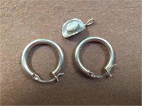 14K HOOP EARRINGS AND COWBOY HAT CHARM