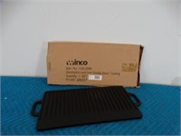 New in Box WINCO Cast Iron Griddle
