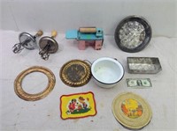 Vtg Tin Lot  Many Cool Pieces