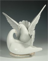 LLADRO 'LOVE NEST', SIGNED FIGURE WITH BOX