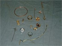 Group of 14 Kt Gold Jewelry.