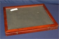 18" x 22" Table Top Display Case