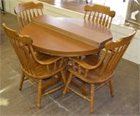 44" Round Oak Table 4 Chairs & 2 Leaves