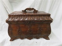 NICE CARVED DRESSER BOX WITH TRAY