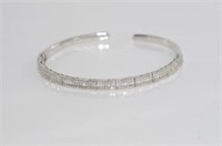 18ct white gold and tapered diamond bracelet /cuff