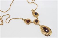 Vintage 14ct yellow gold and garnet necklace