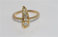 Vintage 18ct gold, 5 stone graduated diamond ring