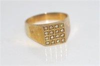 9ct yellow gold and multi-diamond ring
