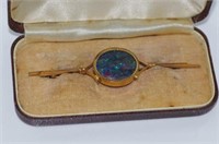 18ct yellow gold and opal brooch