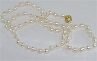 White pearl necklace with magnetic clasp