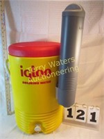 5 Gal Igloo Spouted Cooler w/ Cup Dispenser