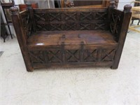 UNIQUE ORNATE PRIMITIVE STYLE SITTING BENCH WITH