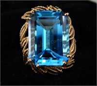 15 Carat Blue Topaz Ring.10K Gold