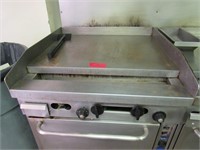 Hussman Food Service Co. Southbend Grill Top Ovens