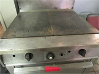 Gas Flat Top Grill and Oven