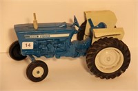 FORD 4600 TRACTOR ERTL 1/16