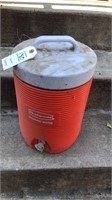 Rubbermaid coaches cooler 2 gal