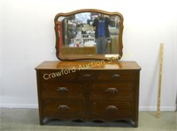 Dresser With Mirror