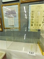 4 section plexiglass showcase, 18"x24"x8"