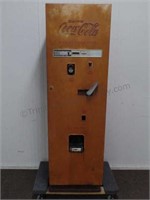 Vintage Westinghouse WC-44SK Coke Machine