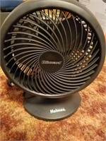 Holmes Desktop Fan