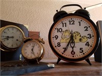 Decorative clocks, garfield 13" diam