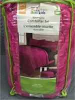 Double/Queen Reversible Comforter Set