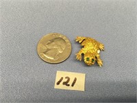 Gold nuggeted pin, weight: 1.7g - in the shape of