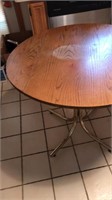 Round breakfast nook table with drop leafs
