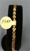 14K gold bracelet, weight: 2.8g       (11)