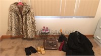 Ladies fur coat lands and size 9 shoes unique