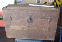 Antique Hump Back Trunk w/Tray