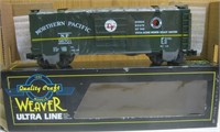 Weaver Ultra Line Northern Pacific Boxcar