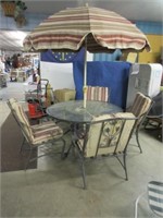 umbrella patio table & 5 chairs