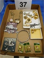 Animal pins and charms - Grandma bracelet - 2