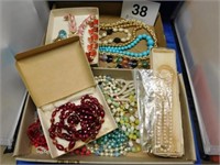 Vintage bracelets - many goldtone & bead