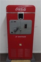 Vintage Coca Cola Vendorlator VMC 33 Coke Machine