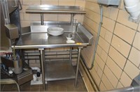 Stainless Steel Tables leading to dishwasher