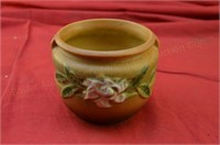 (1) Piece Roseville Pottery