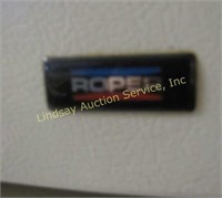Roper refridgerator/freezer 32.5 x 29.75 x 66