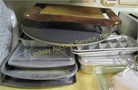 20pcs: Bakeware, 2 Pyrex dishes (chipped),