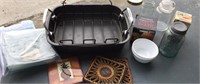 Large lot of kitchen items
