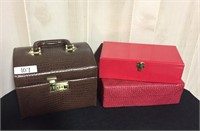 Lot of three lidded boxes
