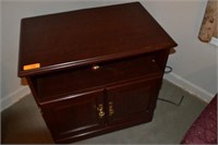 WOOD SMALL ENTERTAINMENT CENTER