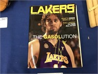 2008 "LAKERS" MAGAZINE SIGNED BY ANDREW BYNUM